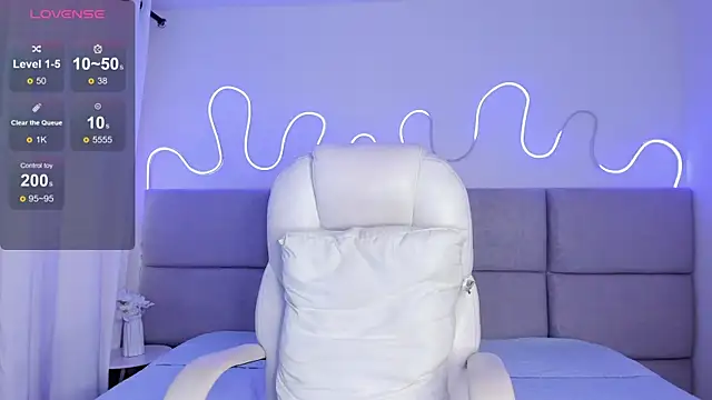 Anntonellaa online show from October 2025 12:27:01 PM