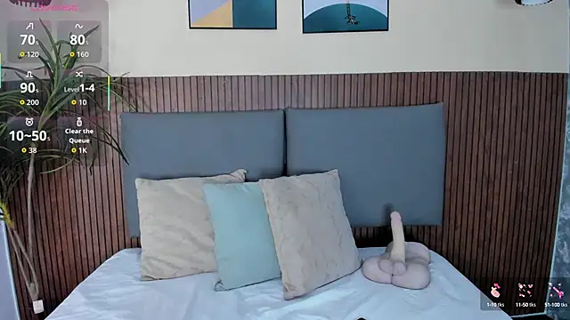 EmillyHarper  online show from September 2025 03:43:01 AM