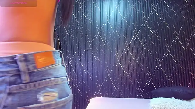 Miss Ariaa online show from October 2025 12:04:02 PM