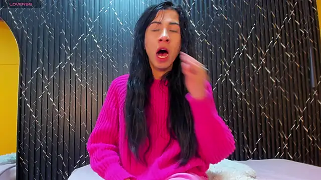 Miss Ariaa online show from October 2025 12:48:02 PM