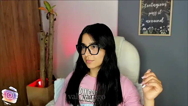 val varago online show from November 2025 02:24:02 AM