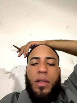 LeoPR00 online show from September 2025 02:37:01 AM