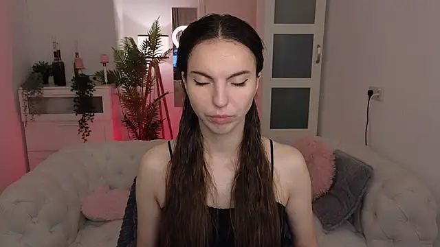 gracedonovan online show from October 2025 05:51:02 AM