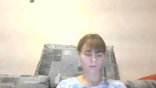 Loriven online show from October 2025 06:28:01 PM