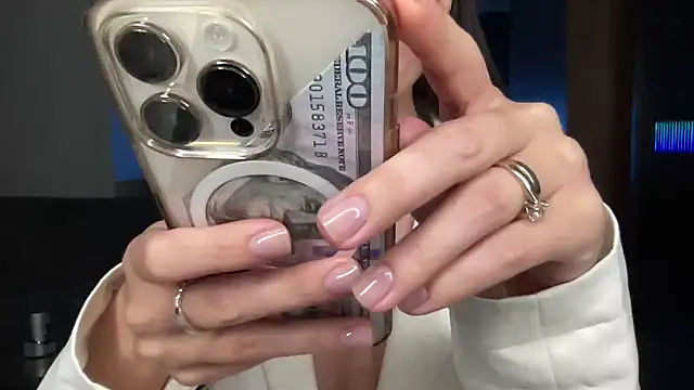 Orlinah online show from October 2025 07:33:01 PM