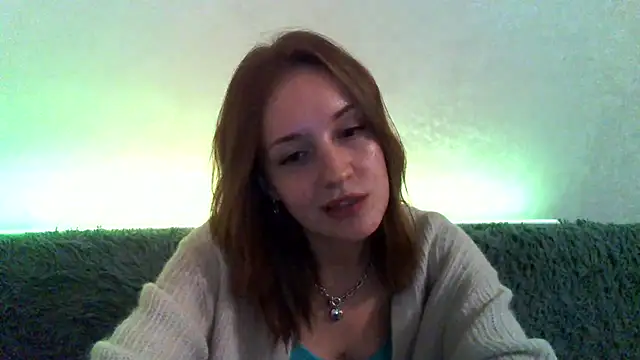 Vianoraa online show from September 2025 09:17:02 PM