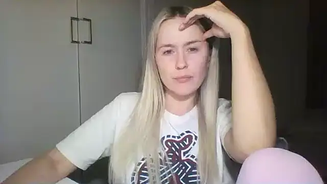 Snapshot of Frosian chatting on September 2025 07:41:01 PM Frosian online show from September 2025 07:41:01 PM