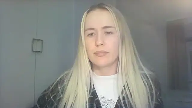 Snapshot of Frosian chatting on October 2025 03:09:02 PM Frosian online show from October 2025 03:09:02 PM