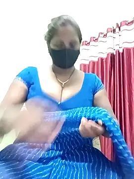 Snapshot of Simran_ji33 chatting on September 2025 04:09:05 PM Simran ji33 online show from September 2025 04:09:05 PM