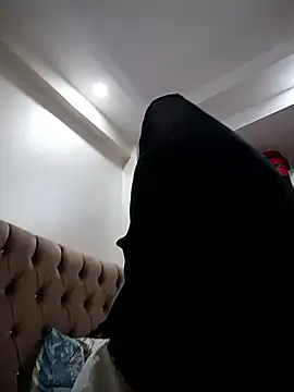 Snapshot of elif25 chatting on October 2025 07:33:01 PM elif25 online show from October 2025 07:33:01 PM