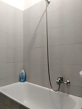 Kwasi-a online show from October 2025 04:07:02 PM