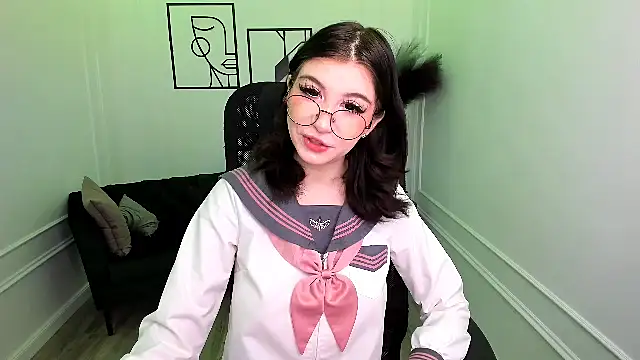 MeLLSawertyq online show from October 2025 07:47:02 PM