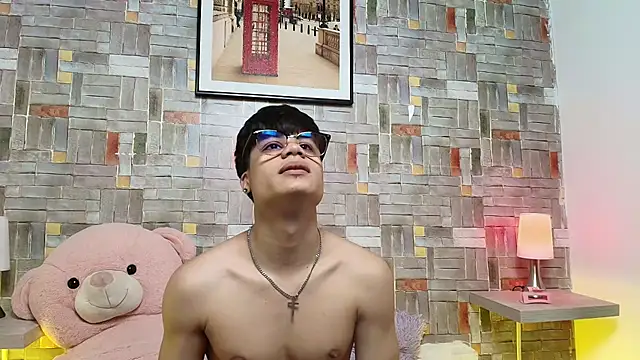 lisa andruu online show from September 2025 01:58:01 PM