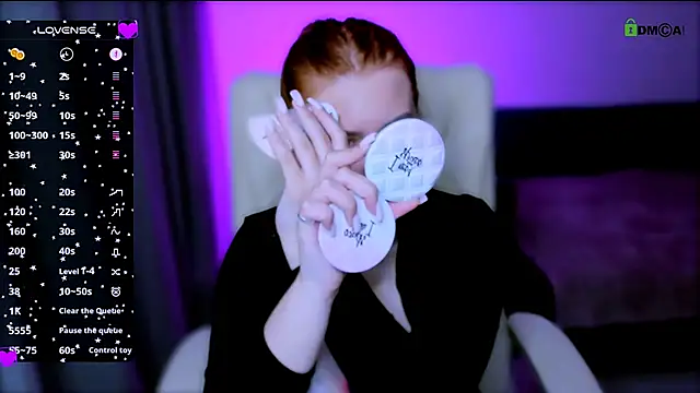 red  dizzy online show from October 2025 07:14:02 PM