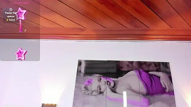 SharonLovee online show from October 2025 08:40:01 PM