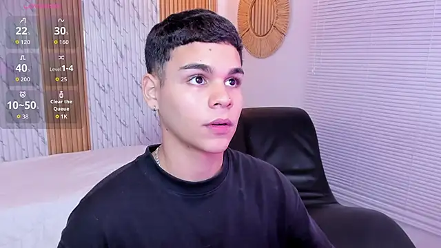 james jonnes online show from October 2025 07:56:01 PM