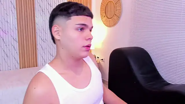 james jonnes online show from October 2025 07:15:01 PM