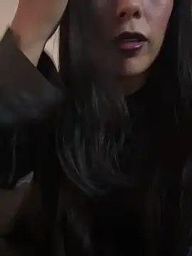 Nicol X online show from October 2025 03:19:02 PM