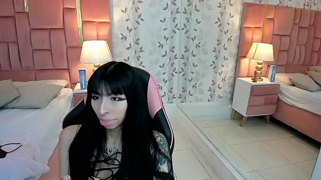LaylaaDoll online show from October 2025 06:36:01 PM