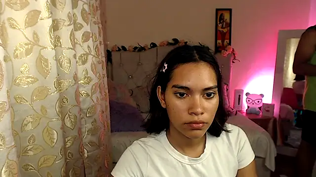 LatinFuego10 online show from September 2025 12:13:02 AM