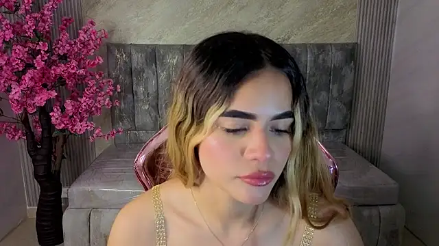 Snapshot of lilith4_s chatting on October 2025 08:58:01 PM lilith4 s online show from October 2025 08:58:01 PM