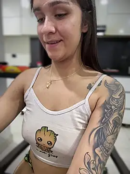 Isabella-Teen online show from November 2025 02:13:01 AM