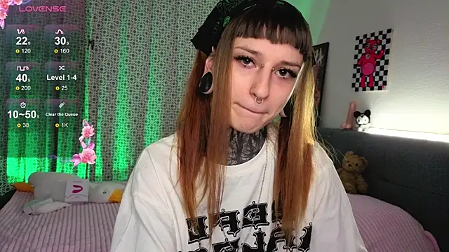 LilithPoison online show from October 2025 06:06:02 PM