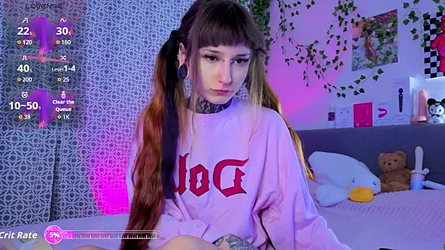 Snapshot of LilithPoison chatting on April 2026 06:16:02 PM LilithPoison online show from April 2026 06:16:02 PM