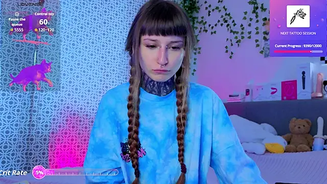 Snapshot of LilithPoison chatting on June 2026 06:02:01 PM LilithPoison online show from June 2026 06:02:01 PM