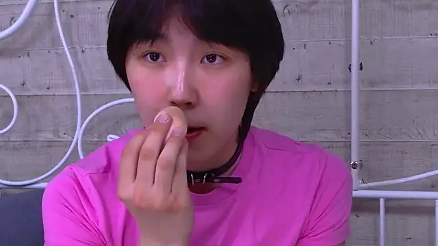 HeejinWang online show from April 2026 08:44:01 PM