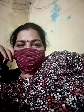 Love-890 online show from September 2025 02:44:02 PM