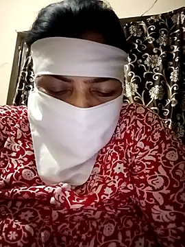 Love-890 online show from November 2025 11:04:02 PM