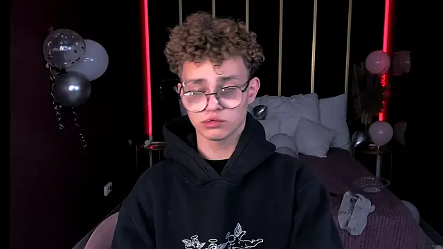 Snapshot of NathanCurl chatting on October 2025 07:36:02 PM NathanCurl online show from October 2025 07:36:02 PM