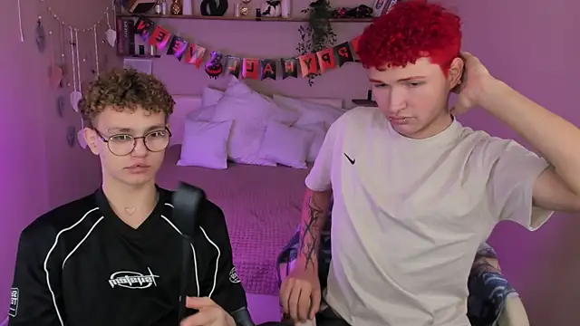 Snapshot of NathanCurl chatting on October 2025 10:39:02 AM NathanCurl online show from October 2025 10:39:02 AM