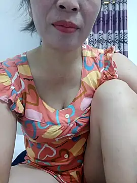 Snapshot of Livelulu chatting on October 2025 01:03:01 AM Livelulu online show from October 2025 01:03:01 AM