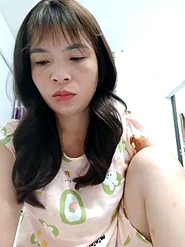 Snapshot of Livelulu chatting on October 2025 09:04:01 PM Livelulu online show from October 2025 09:04:01 PM