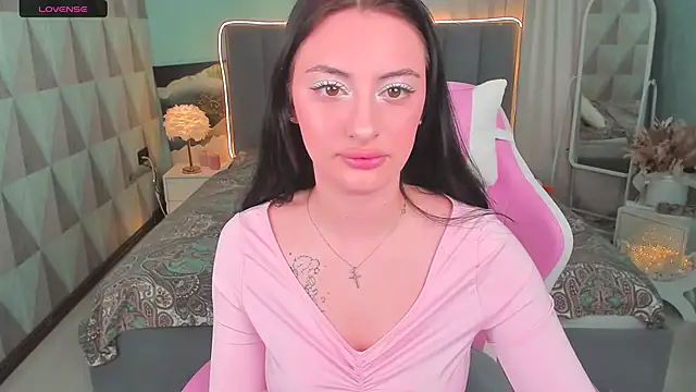 Alica Worlds online show from September 2025 04:34:02 AM