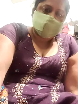 Mmm143 online show from October 2025 07:44:01 PM