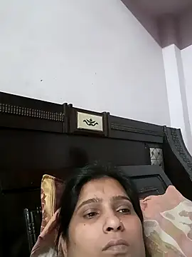 aliya-jaan71 online show from April 2026 01:12:02 PM