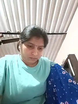 aliya-jaan71 online show from April 2026 01:52:02 PM