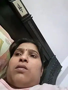 aliya-jaan71 online show from April 2026 01:27:02 PM