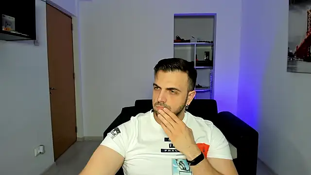 Snapshot of Jace_Thorne chatting on October 2025 03:34:02 PM Jace Thorne online show from October 2025 03:34:02 PM