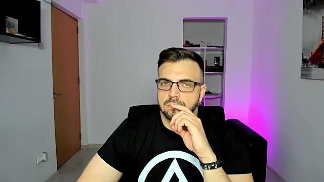 Snapshot of Jace_Thorne chatting on November 2025 05:15:01 PM Jace Thorne online show from November 2025 05:15:01 PM