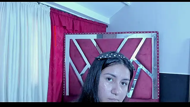 Luna021 1 online show from October 2025 07:45:01 PM