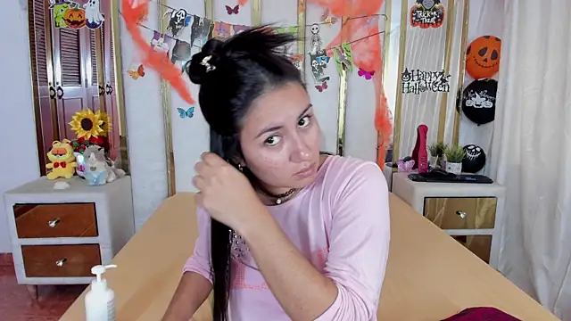 Luna021 1 online show from October 2025 08:36:02 PM