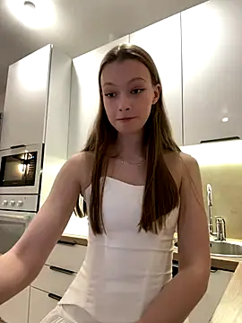 FriendlyFire 18 online show from September 2025 05:51:02 PM