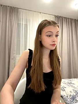 FriendlyFire 18 online show from November 2025 08:07:01 PM