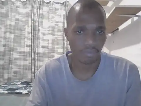 Snapshot of swingingBOB chatting on September 2025 04:50:02 PM swingingBOB online show from September 2025 04:50:02 PM