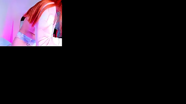 Hayley  Roberts online show from October 2025 07:34:01 PM