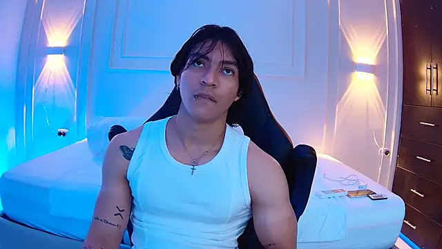 toji luxxer online show from September 2025 01:02:01 PM